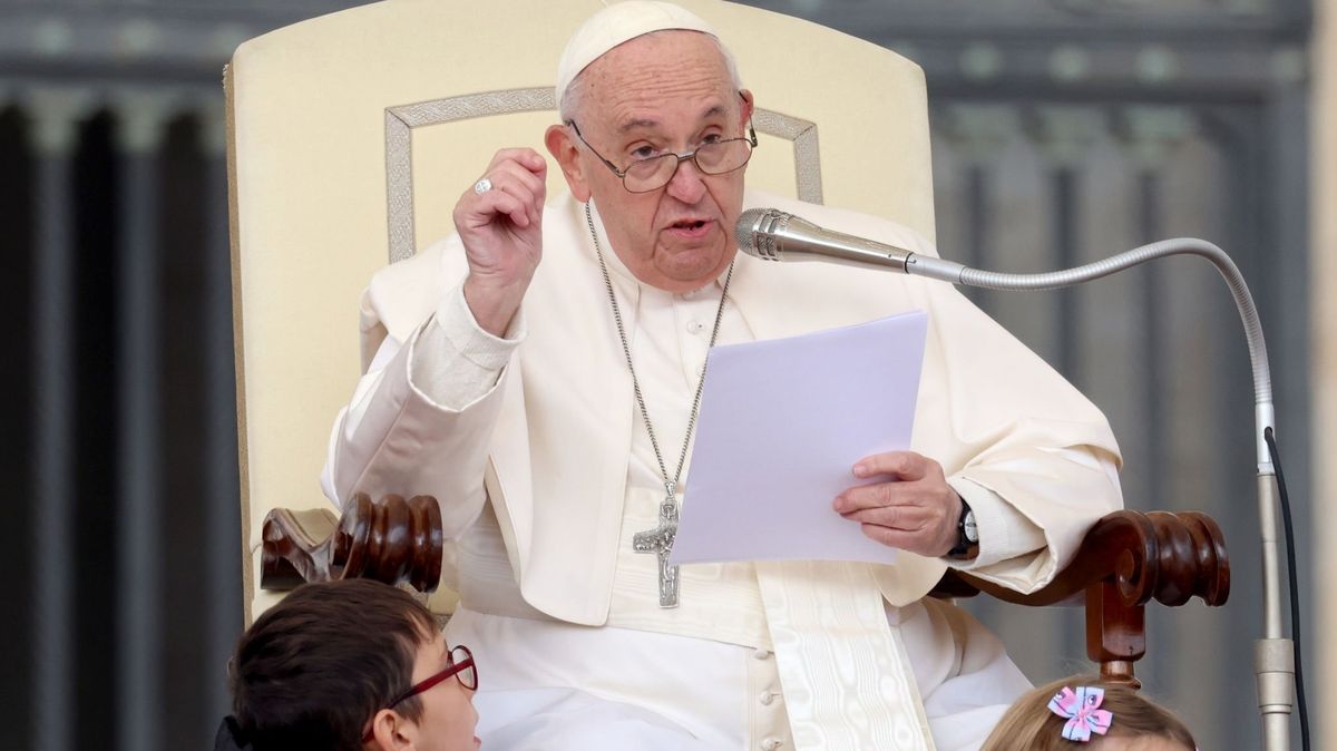 Papež František navštívil Benátky. Řím opustil po sedmi měsících